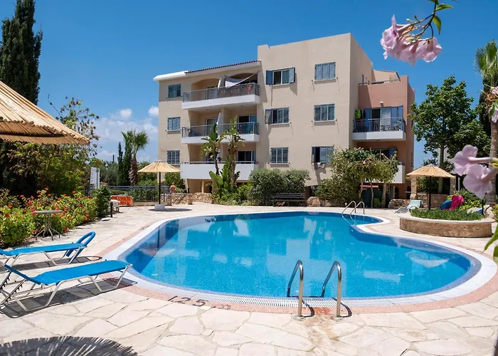 아파트 Hermes Gardens 파포스